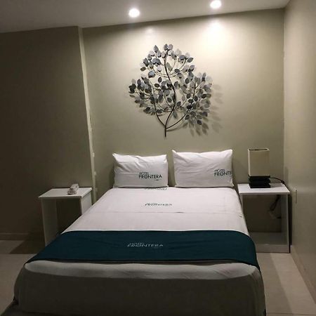 Hotel Frontera Baja Мехикали Экстерьер фото