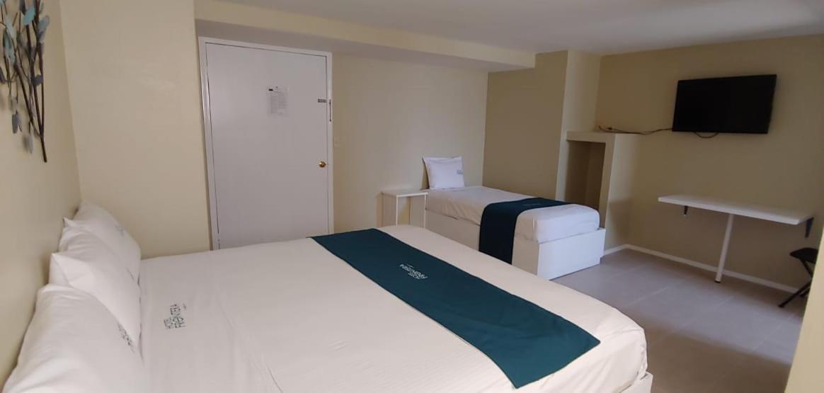 Hotel Frontera Baja Мехикали Экстерьер фото