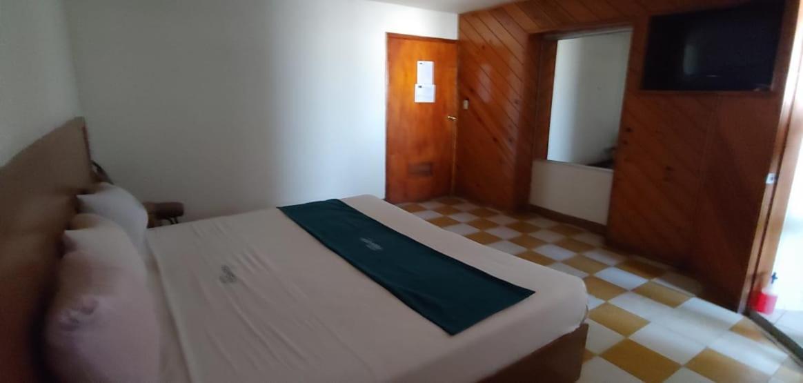 Hotel Frontera Baja Мехикали Экстерьер фото