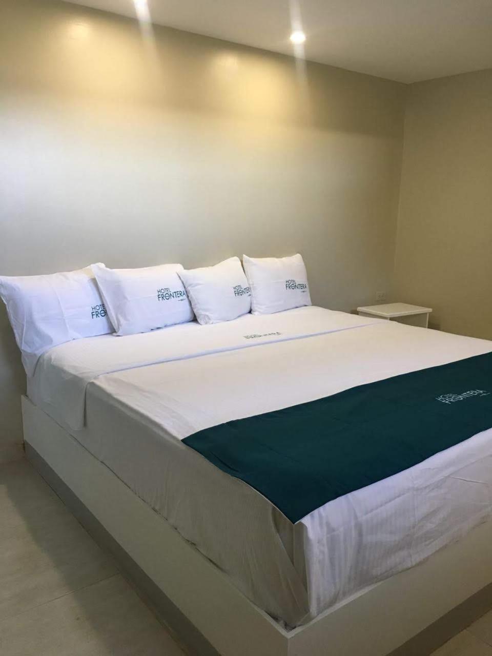 Hotel Frontera Baja Мехикали Экстерьер фото