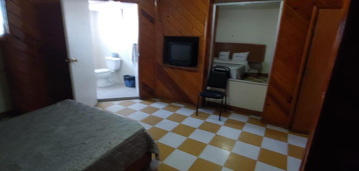 Hotel Frontera Baja Мехикали Экстерьер фото